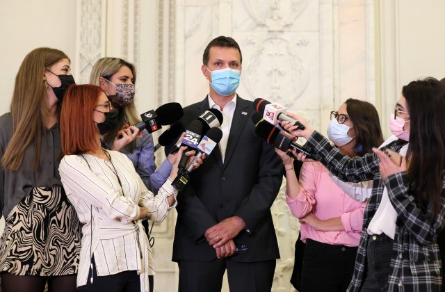 Moșteanu: Dacă negocierile pentru refacerea coaliției vor eșua, venim &icirc;n fața Parlamentului cu un guvern USR