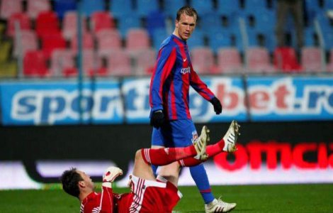 Steaua nu il lasa pe Kapetanos la CM