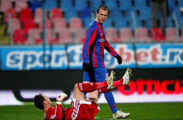 Steaua nu il lasa pe Kapetanos la CM