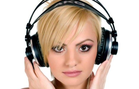 Alexandra Stan canta pentru un caz umanitar