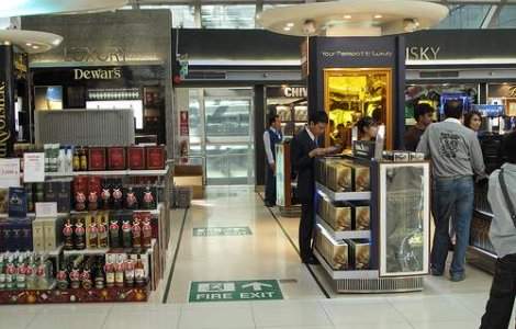 Guvernul ataca magazinele duty-free