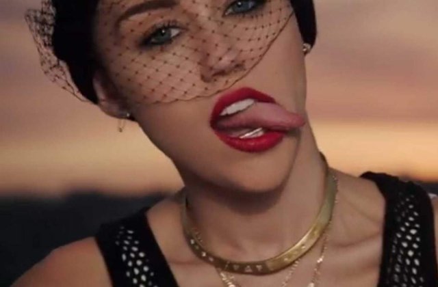 Cine e cel mai prost imbracata vedeta din lume?