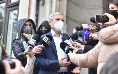 Cioloș: Criza se prelungește,...