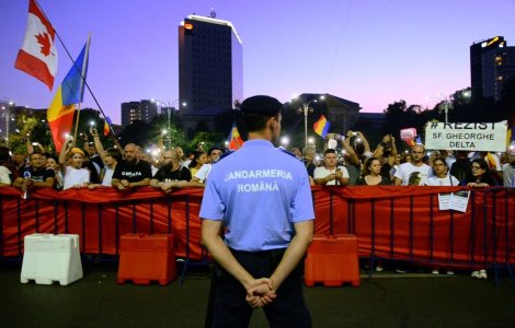 Program de guvernare USR/ Jandarmeria să evite abuzurile de forță împotriva populației pașnice