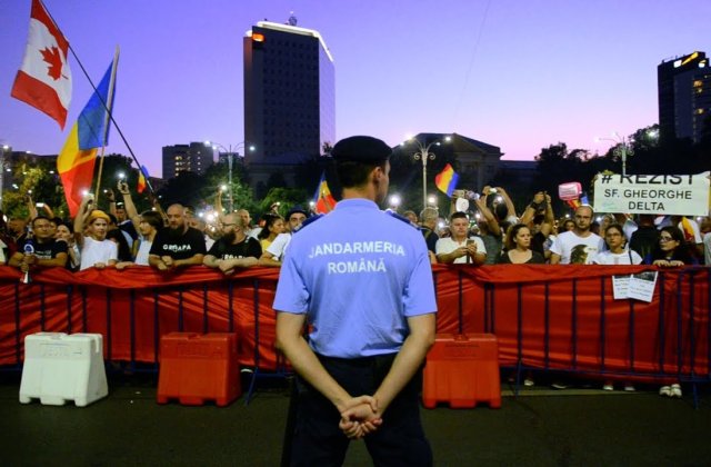 Program de guvernare USR/ Jandarmeria să evite abuzurile de forță împotriva populației pașnice  