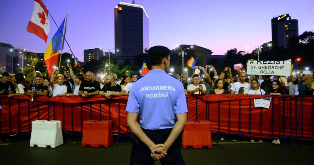Program de guvernare USR/ Jandarmeria să evite abuzurile de forță împotriva populației pașnice
