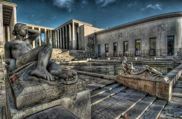 Muzeu din  Paris, pagubit cu 500 milioane de euro