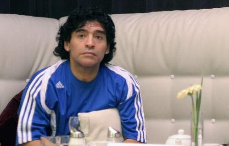 Maradona a calcat cu masina un cameraman