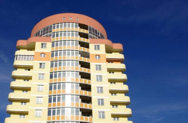 Scad preturile apartamentelor din zonele de lux