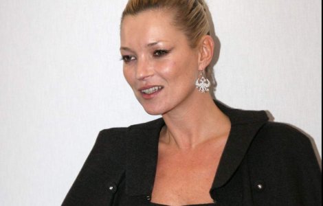 Kate Moss a fost jefuita in propria locuinta