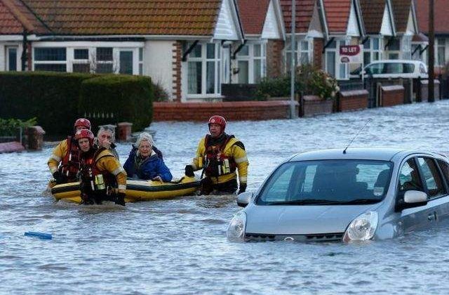Bilantul furtunii Xaver a ajuns la zece morti in nordul si estul Europei