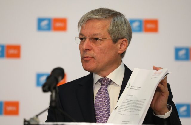 Candidații propuși de Dacian Cioloș pentru funcțiile de miniștri, audiați 