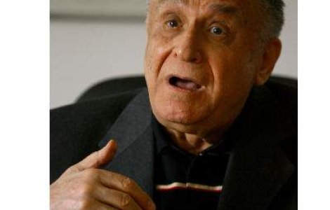 Iliescu: Reprezentantii PDL il jignesc pe directorul FMI