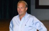 Kevin Costner are solutia pentru pata de petrol din Golful Mexic