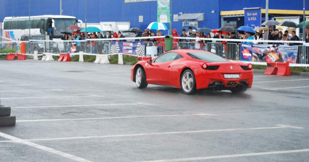  Video  Forza Rossa in Romania: 2 ani cu piciorul pe acceleratie