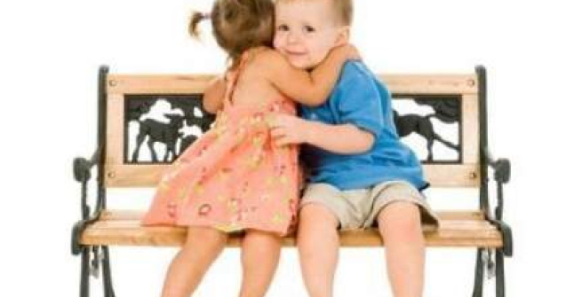 Un copil de doi ani s-a inecat intr-o groapa plina cu apa de ploaie