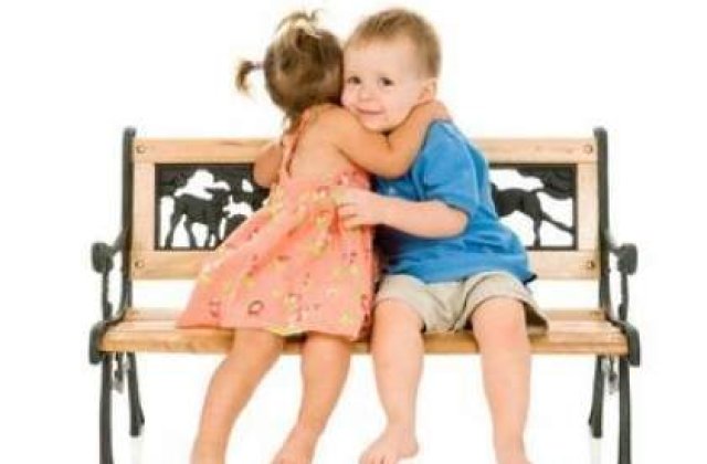 Un copil de doi ani s-a inecat intr-o groapa plina cu apa de ploaie