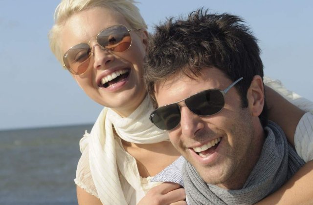 Jumatate dintre romani sunt indragostiti