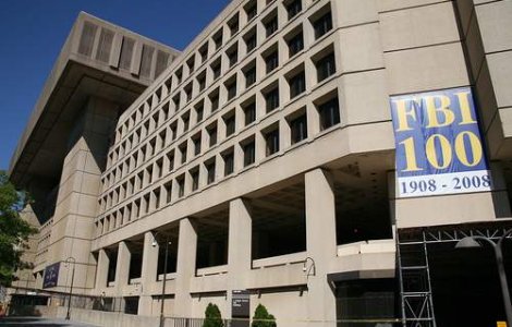 Fost angajat FBI, inchis pentru ca dezvaluit secrete unui blogger