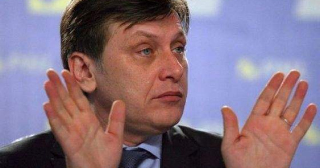 Antonescu: Parlamentarii nu pot fi cercetati pentru abuz in serviciu