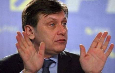 Antonescu: Parlamentarii nu pot fi cercetati pentru abuz in serviciu