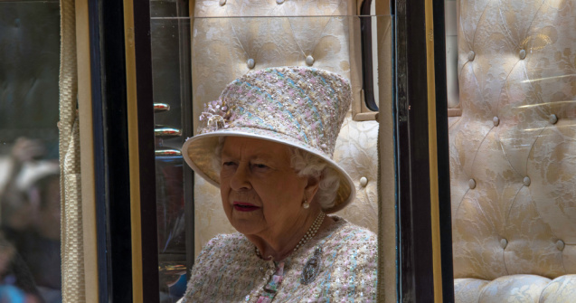 Regina Elisabeta, internată în spital pentru o noapte. Cum se simte suverana