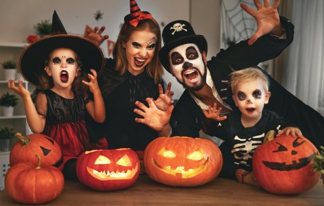  Top  Trick-or-Treat! 10 idei originale de costume pentru Halloween