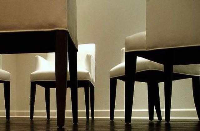 Fotolii la 4.800 de dolari bucata in Duma de Stat