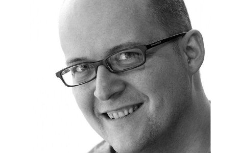 (P) Utilizatorul de internet si specialistul de marketing, fata in fata