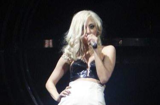 Lady Gaga le face parintilor cadouri de lux