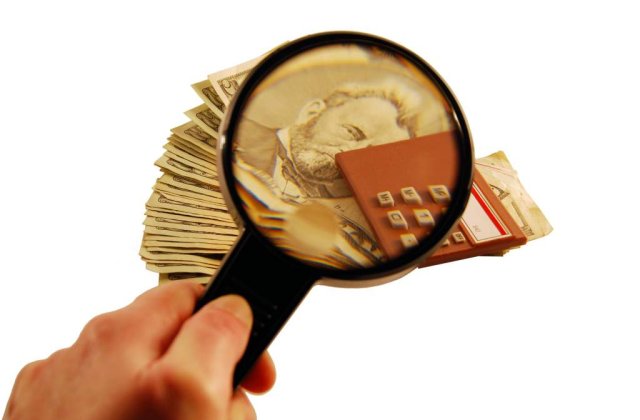 Perchezitii pentru prinderea falsificatorilor de carduri