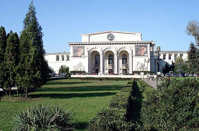 Guvernul, dat in judecata privind fuziunea Teatrului de Opereta cu Opera Nationala