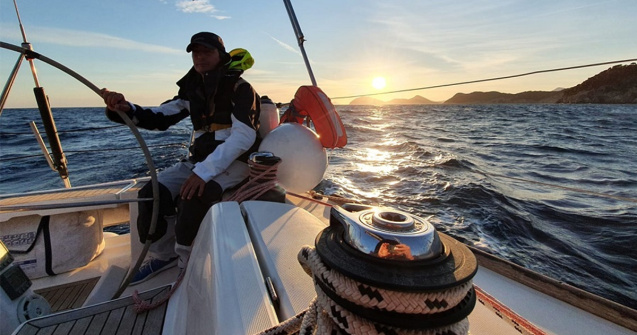 Descopera placerea de a naviga cu un curs ambarcatiuni potrivit!