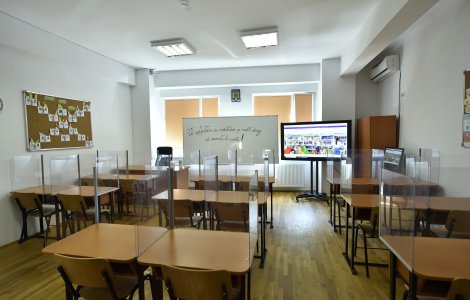 Fondul clasei, o amintire. Cadrele didactice care cer bani de la părinţi riscă amenzi uriașe