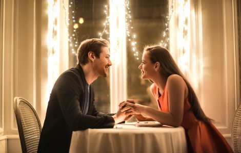  Top  4 zodii care iubesc să meargă la întâlniri romantice