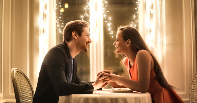  Top  4 zodii care iubesc să meargă la întâlniri romantice