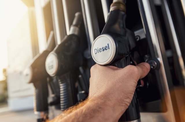 Noul record înregistrat de prețul motorinei în România