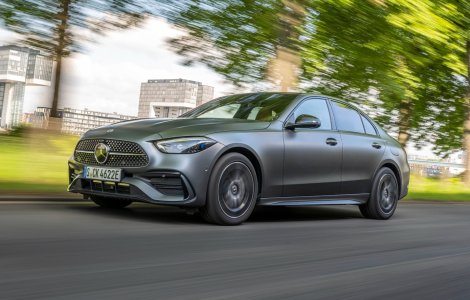 Noua generație Mercedes-Benz Clasa C primește versiune plug-in hybrid cu 100 km autonomie electrică