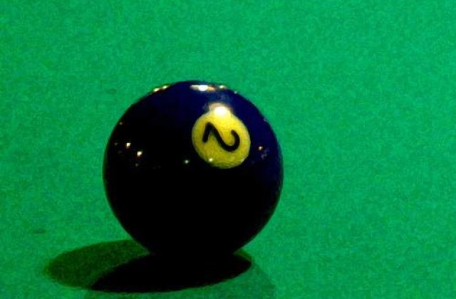 [VIDEO] Campion la billiard, fara maini