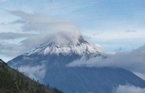Aeroport inchis in Ecuador in urma unei eruptii vulcanice