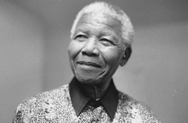[UPDATE] Nelson Mandela a fost inmormantat la Qunu