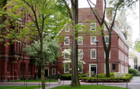 Alerta terorista in SUA: Patru cladiri ale Universitatii Harvard, evacuate