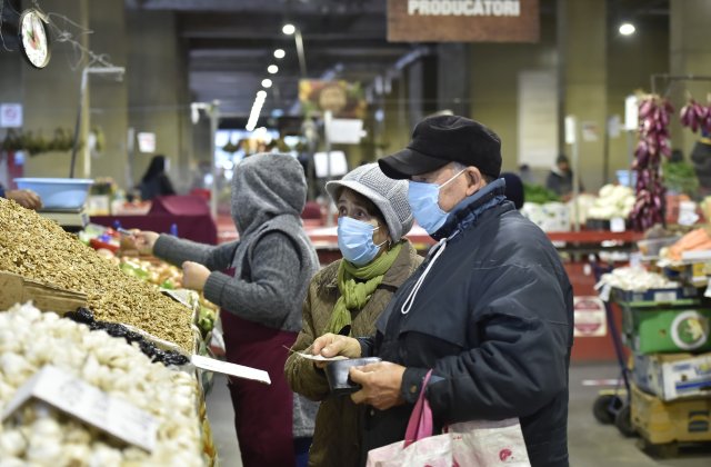 De ce nu cer românii salarii mai mari? Motivul e neașteptat