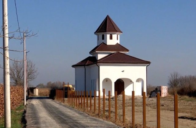 O comună din Maramureș a renunțat la extinderea rețelei de canalizare pentru o capelă de 100.000 euro. Primarul și fostul edil, ping-pong cu vina  