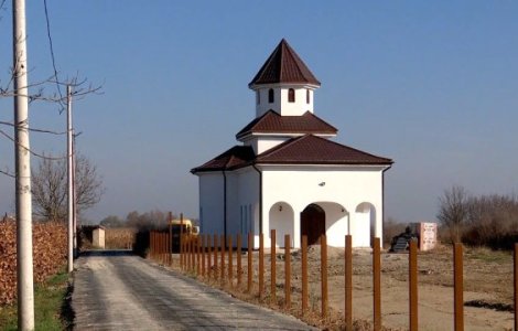 O comună din Maramureș a renunțat la extinderea rețelei de canalizare pentru o capelă de 100.000 euro. Primarul și fostul edil, ping-pong cu vina