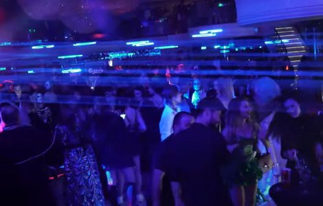 Amenzi după distracția de Halloween. Sute de persoane au petrecut în cluburile din București