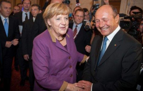 Basescu, mesaj de felicitare lui Merkel pentru acordul de guvernare