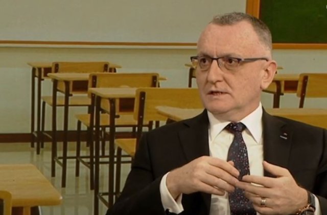 Ministrul C&icirc;mpeanu, anunț de ultimă oră: &bdquo;Pe 8 noiembrie &icirc;ncepe școala; se reduce numărul de teze&rdquo; 