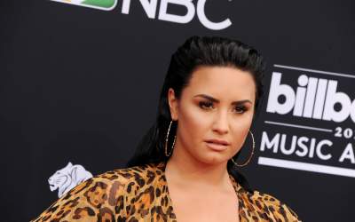 Vedete care nu se tem să iasă...