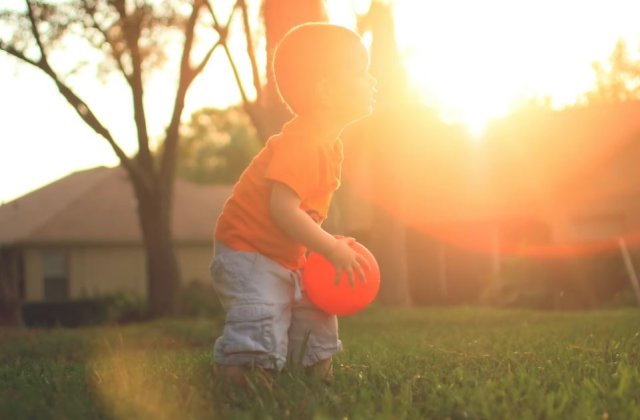 10 idei de activități de exterior pentru copii